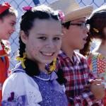 Festa Junina - Customizando vestido...